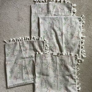 4 Floral Patterned Curtains with Fringe